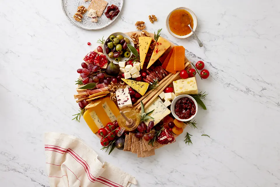 perfect-cheese-board-with-clawson-farms
